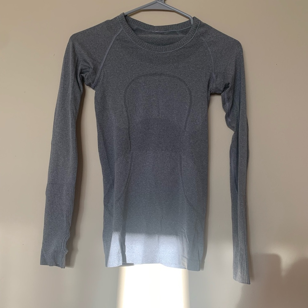 Lulu lemon top